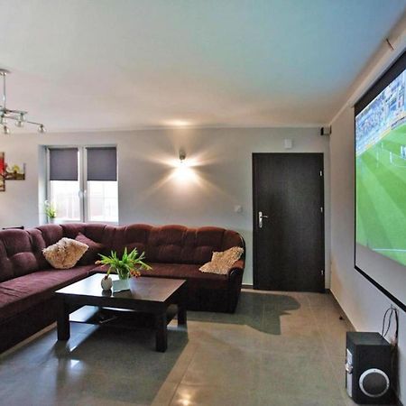 Comfortable Premium Class Apartment Shared Swimming Pool Gaski Exterior photo